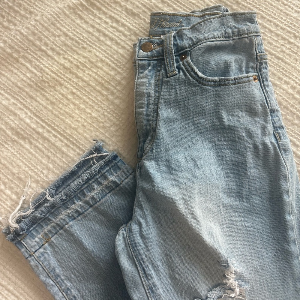 Universal Threads Light Blue Distressed Jeans - Picture 2 of 6